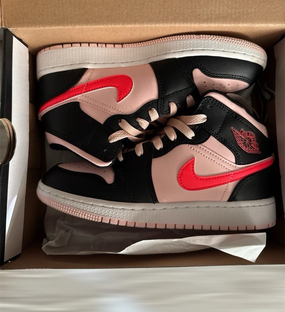 Air Jordan 1 Mid (GS) Pink Black White – 4Y