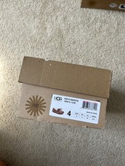 ugg kids dakota