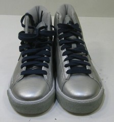 NEW Nike Blazer Mid 818705 042 silver blue white Size youth 4