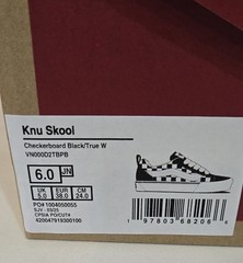 NIB Checkerboard VANS Knu Skool Sz 6 US Juniors