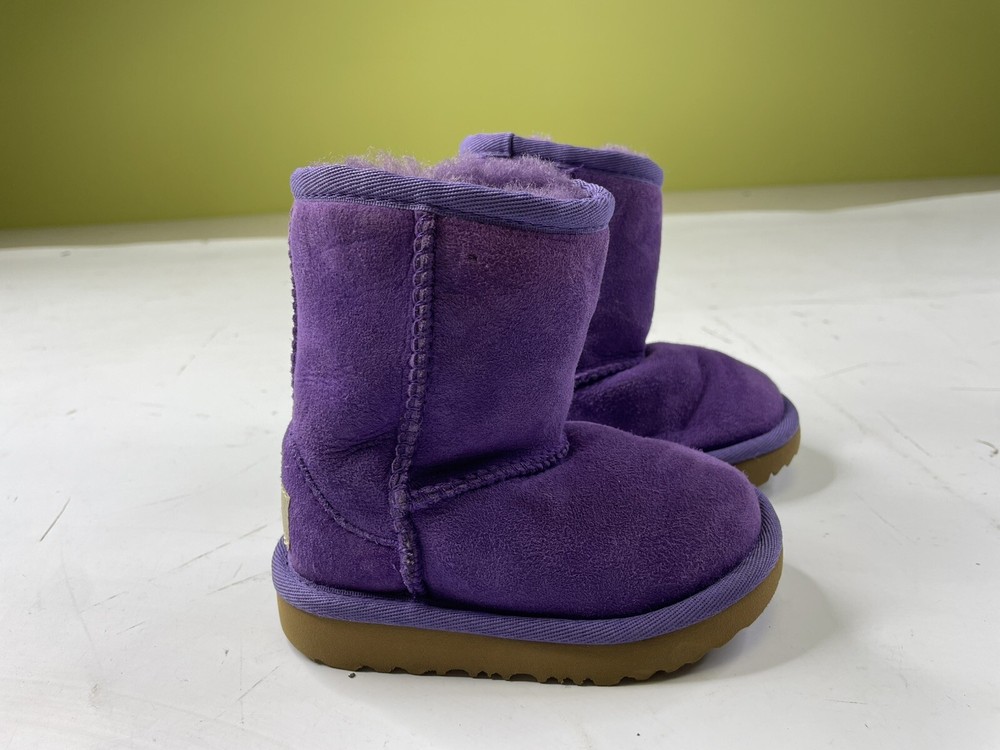 UGG Australia Toddlers Classic Boots Style 1017703T Size 6 PURPLE