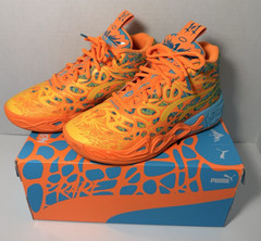 PUMA x LAMELO BALL MB.04 Graffiti JR Size 5 USED EXCELLENT CONDITION WITH BOX