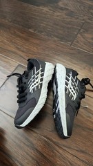 Saucony wind 2.0 black/white, boy’s size 12.0 M