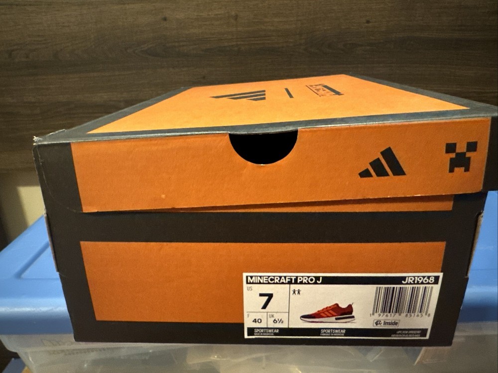 Adidas Minecraft PRO J Size 7 JR1968
