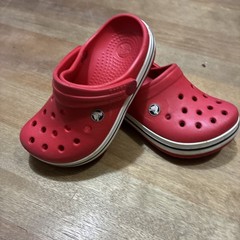 Child’s Crocs Size 6/7 Gently Worn