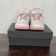 Jordan Max Aura 5 (PS) White/Pink Kids Basketball Sneakers 11C FD8790-116
