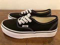 NIB Vans Authentic Black & True White Kids Youth Shoes – Size 1.0