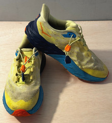 Hoka One One Youth Speedgoat 5 – Size 5.5 MD