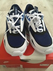 New Nike Air Max Bolt Size 4 Youth Blue And White CW1626 400