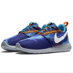 NWOB NIKE ROSHE ONE PRINT GS 677782-401 YOUTH 4 WOMENS 5.5 ROYAL BLUE LIGHTNING