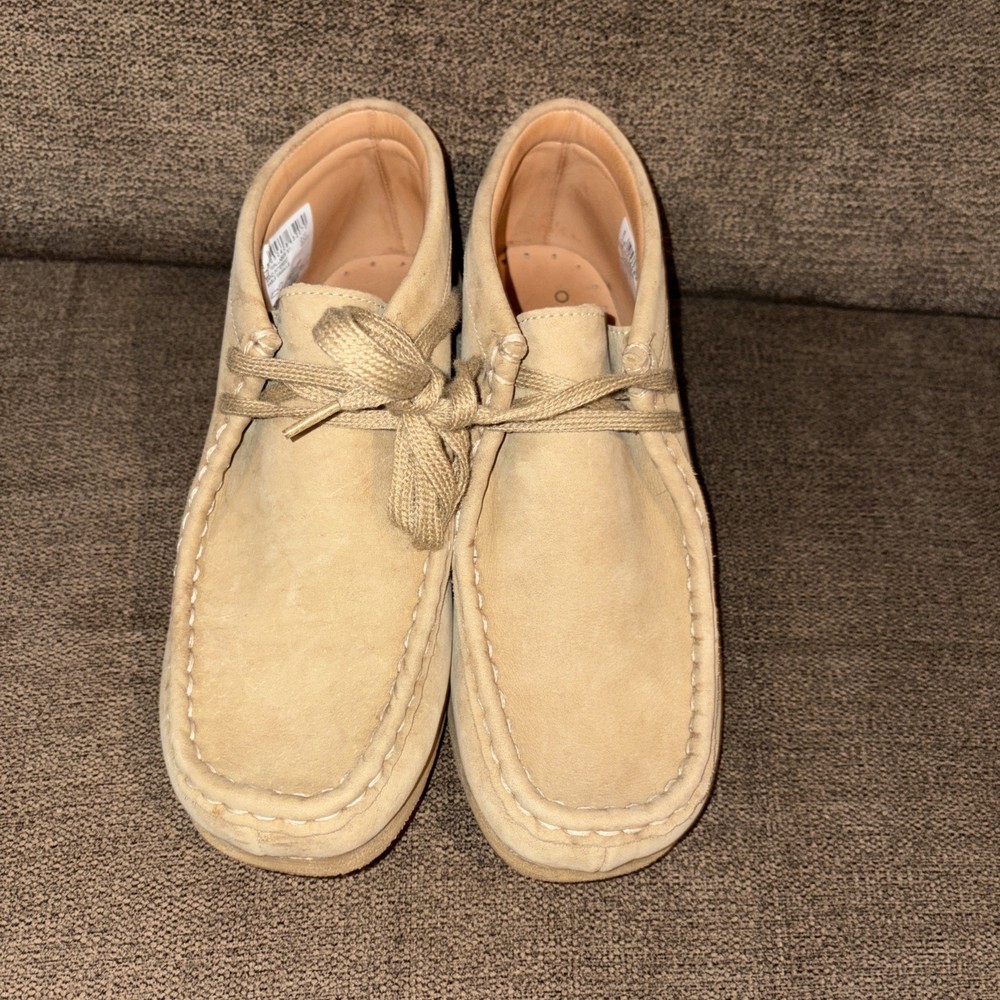 KIDS Tan CLARKS WALLABEEBOOTO Suede High Top Boots Shoes Youth 2.5w
