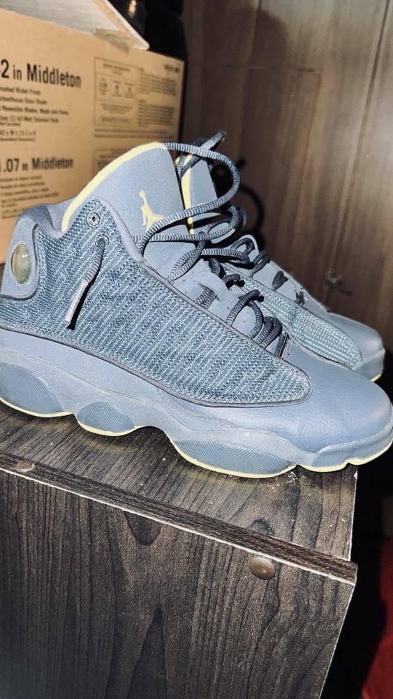 Jordan Air Jordan 13 Retro Unisex Kids 4.5Y Gray/Yellow Leather Mid Top