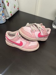 Nike Dunk Low Triple Pink Pre-school Girls Size 11c DH9761-600 Toddler
