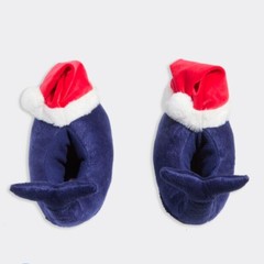 Vineyard Vines Kids‘ Santa Whale Plush Slippers