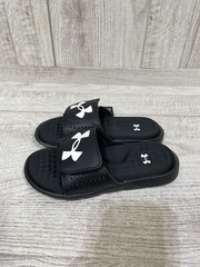 Under Armour Unisex Youth Size 1Y Ignite7 Slides NWT MSRP $35 Black White