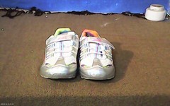 Avia, kid’s athletic shoe, 2, white/silver, felgro strap, lights up when walking
