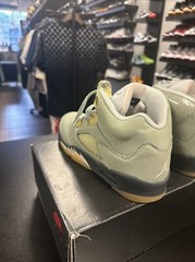 Big Kid’s Jordan 5 Retro Size 7y Jade Horizon/Desert Sand (440888 300)
