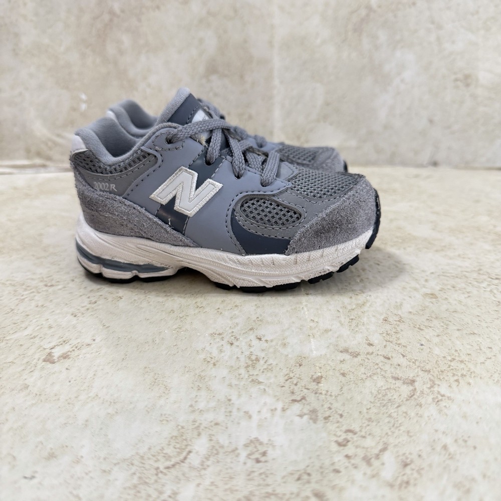New Balance 2002 R Sneakers Toddler 5 Grey Suede Low Athetic Walking Shoes