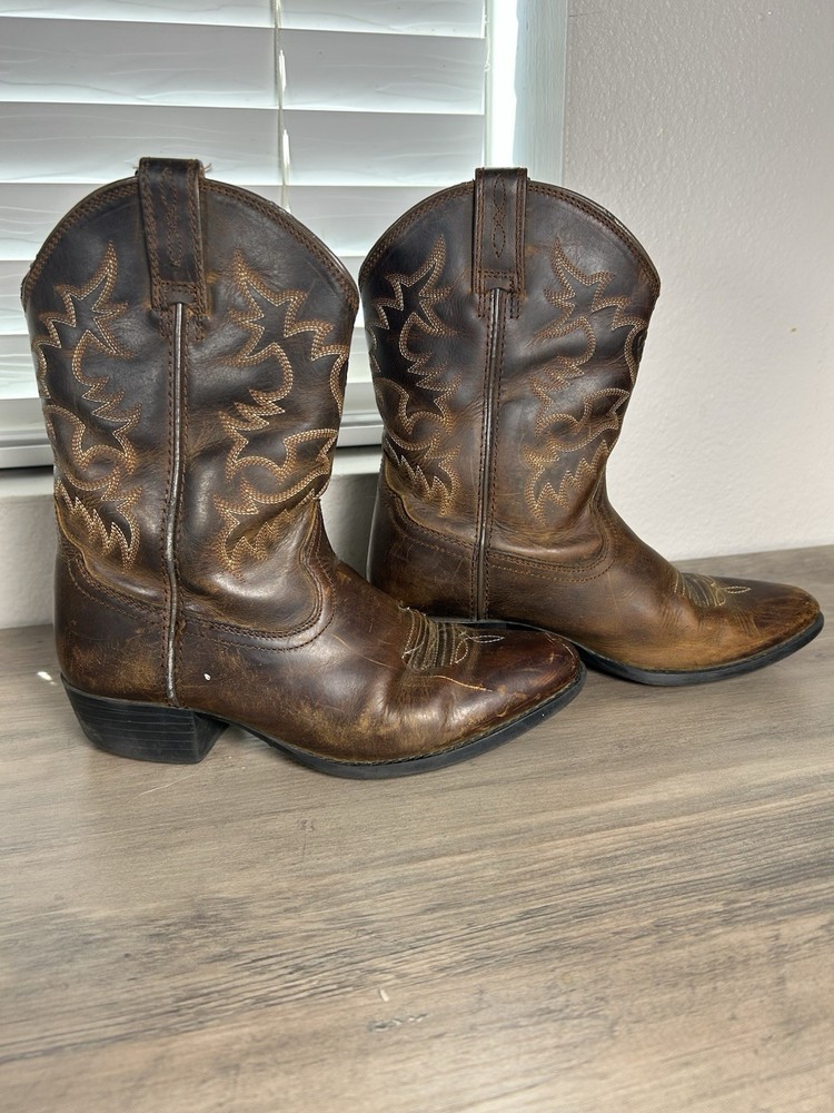 Ariat Heritage Western Distressed Brown Leather Boots 10001825 – Youth Size 2.5