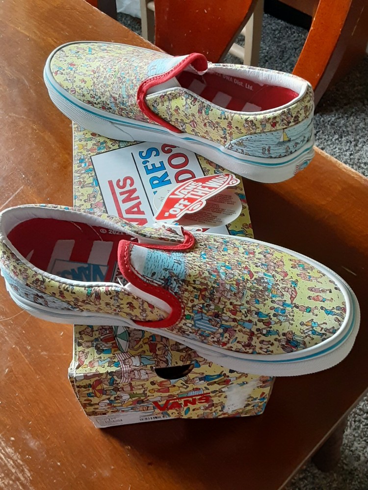 NIB Vans X Where’s Waldo? Classic Slip On Shoes Kids/Youth Size 2