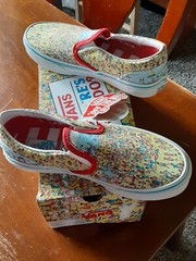 NIB Vans X Where’s Waldo? Classic Slip On Shoes Kids/Youth Size 2