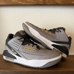 Nike Air Jordan Max Aura 5 Cement Grey GS 7Y Sneakers DZ4352-007