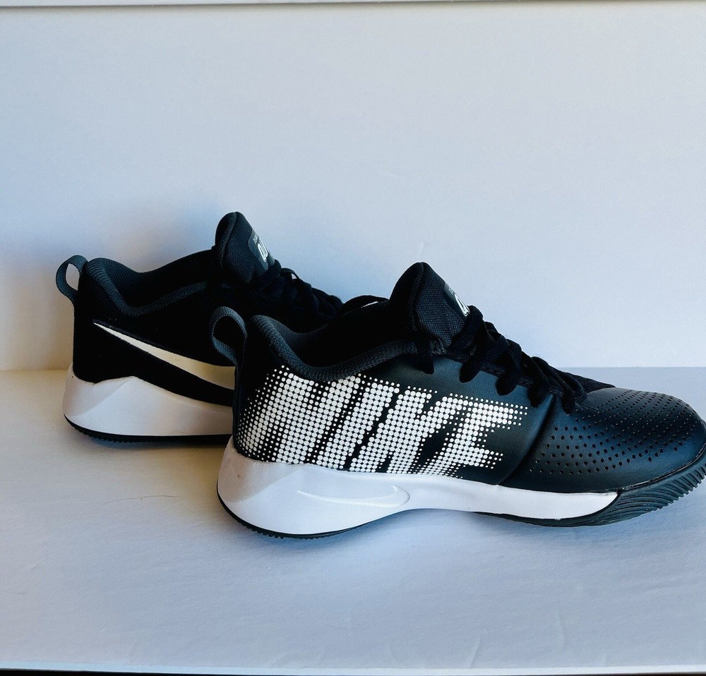 Size 5 Youth- Nike Team Hustle Quick 2 Low Athletic Shoes Black/White