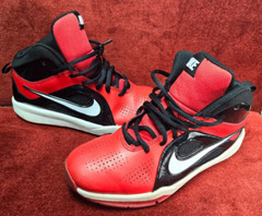 Nike Team Hustle D 6 Black/White/Red Youth Size 5.5Y