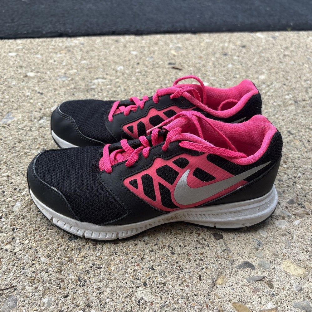 Nike Downshifter 6 Black & Pink Running Shoes Youth Size 3.5, EU 35.5