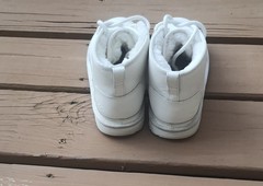 UGG ‘Neumel’ Leather Chukka Boots kids Size 4 Excellent Condition