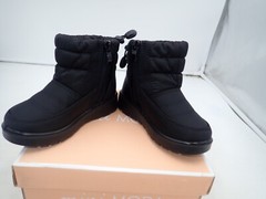 Mini Top Moda Coleen1A Toddler Quilted Nylon Snow boots Insulated size 7 toddler