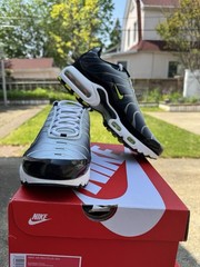 Size 6.5 (GS) – Nike Air Max Plus Low Black Bright Cactus