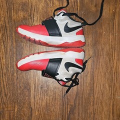 Nike Team Hustle D8 Red Black White Athletic Sneakers Unisex Kids 1Y Synthetic
