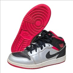 Nike Air Jordan 1 Mid GS Silver Black Red Sneakers 554725-057 Size 5Y Womens 6.5