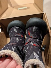 Bogs Infant Snow Boots Shark Pattern Size 5 Waterproof Insulated Excellent