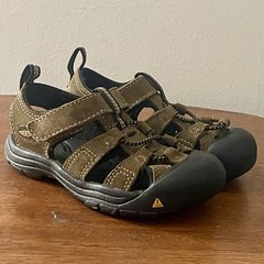 KEEN Sandals Infant 7 Waterproof Leather Outdoor Toddler Shoes Hook & Loop