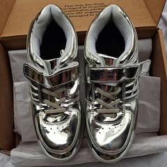 Heelys Silver Kids‘ Sneaker with Wheel, Strap, Lace Up, Logo Accent