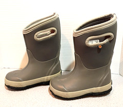 Bogs Kids Size 10 K Classic Matte Gray WP Insulated Boots 72328-050