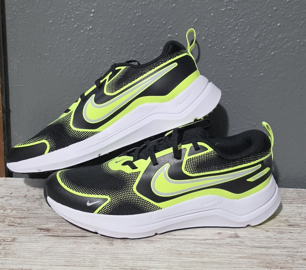 Nike Cosmic Runner GS Volt Black White Size 6.5Y Youth Sneakers Athletic Shoes