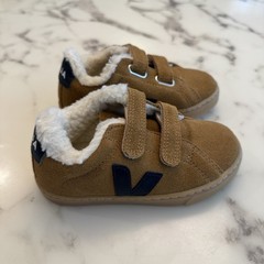 Small Esplar Winter (Little Kid/Big Kid) Size 10 New w/o box, Unworn