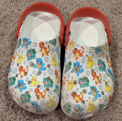 Crocs Classic Pokémon Clog – Little/Big Kid – White / Multicolor Size J3