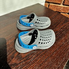 Joybees – Kid’s Active Clog – Charcoal / Sport Blue-Size 6/7 Croc style