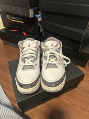 Size 1.5 (PS) – Jordan 3 Retro 2022 Mid Fire Red