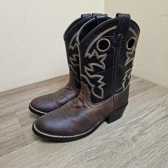 Cody James Youth Size 3 D Two Tone Leather Cowboy Boots Hole Pulls Style 41479