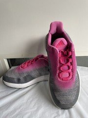 Adidas Rapidarun Uncaged – Kids Unisex Sneakers Shoes Grey/Pink Sz 2. (DB0202)