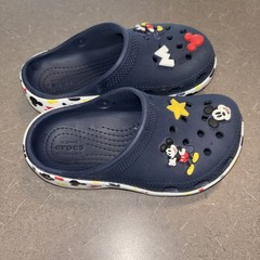 Crocs Mickey Mouse Kids Size 9 Navy Blue Disney Clogs Jibbitz Charms Shoes C 9