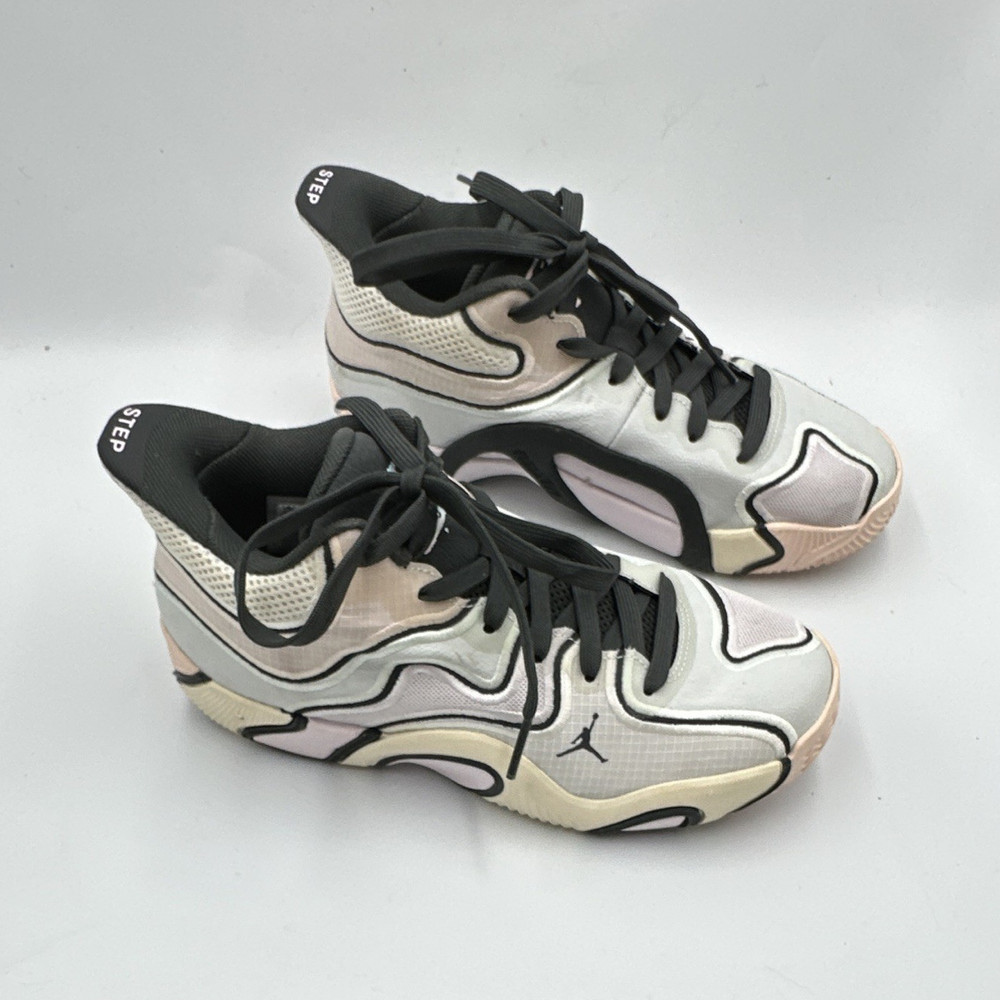 Jordan Luka 1 Unisex Kids Gray/Black/Pink Lace Up Low Top Sneakers US 5Y