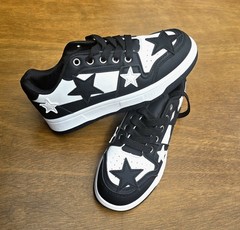 Yoki Unisex Kids Black/White Star Low Top Lace-Up Sneakers Casual Size 7