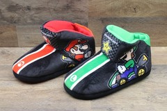 Mario Kart Multicolor slippers Size 4-5 Kids