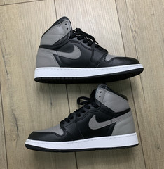Nike Air Jordan 1 Retro High OG GS Leather Sneaker Black/Gray 6.5 575441-013